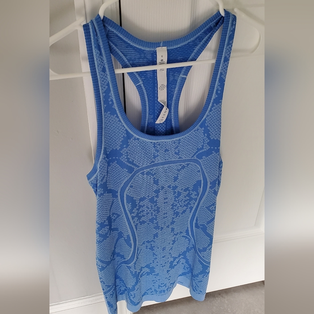 Lululemon swiftly tank top Blue